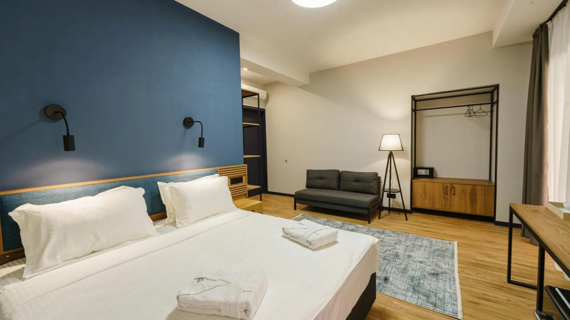 Araki Sololaki Hotel Tbilisi 4*,